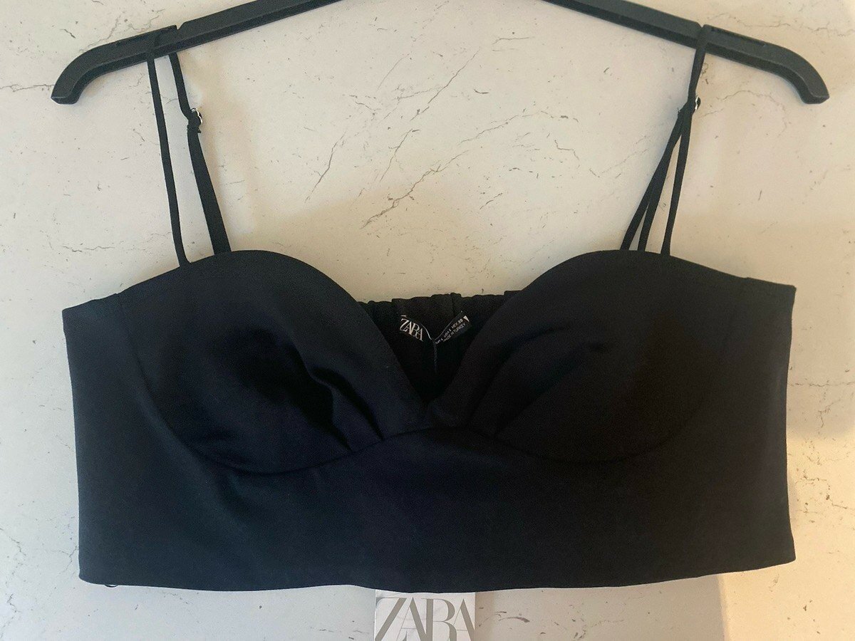 Top court noir à bretelles