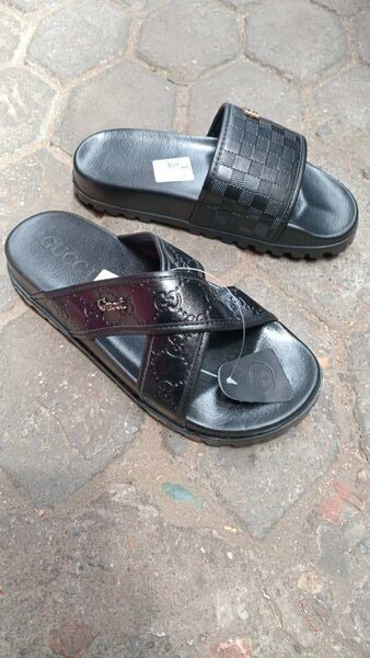 Gucci bengal slide wear