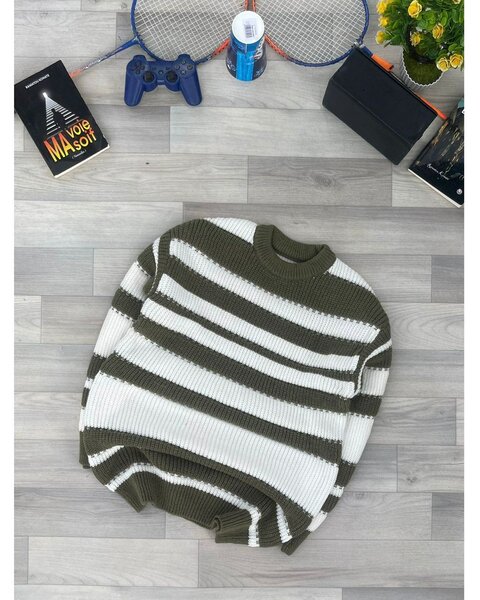 Pull rayé vert et blanc