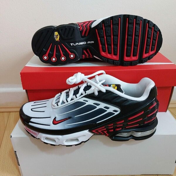 NIKE AIR MAX TN 3 ( dans carton)