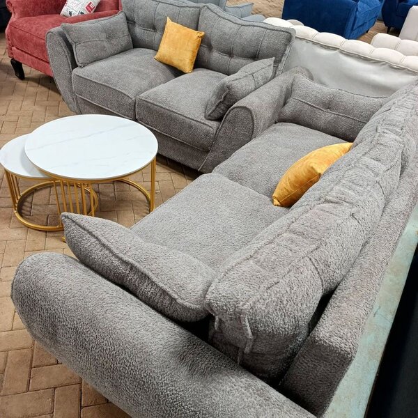 Canapé élégant gris confort