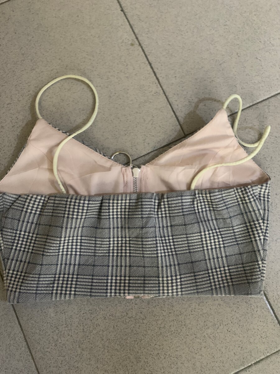 Crop top à carreaux élégant