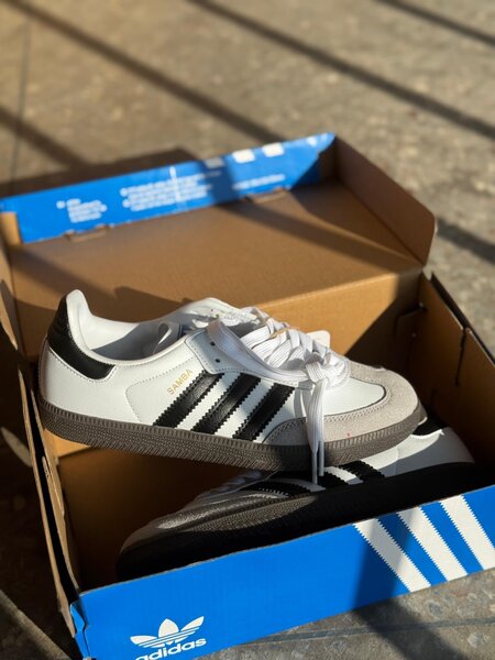Adidas sambas
