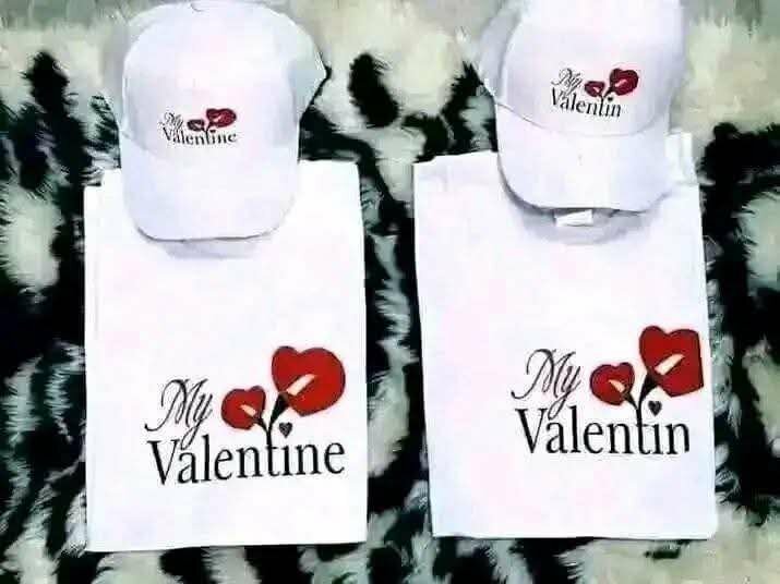 T-shirts et casquettes couple