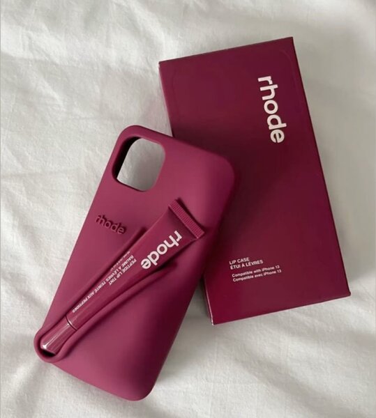 Coque iPhone avec baume lèvres