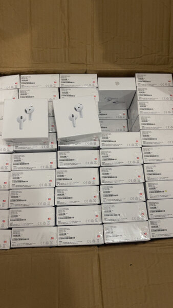 AIRPODS 4