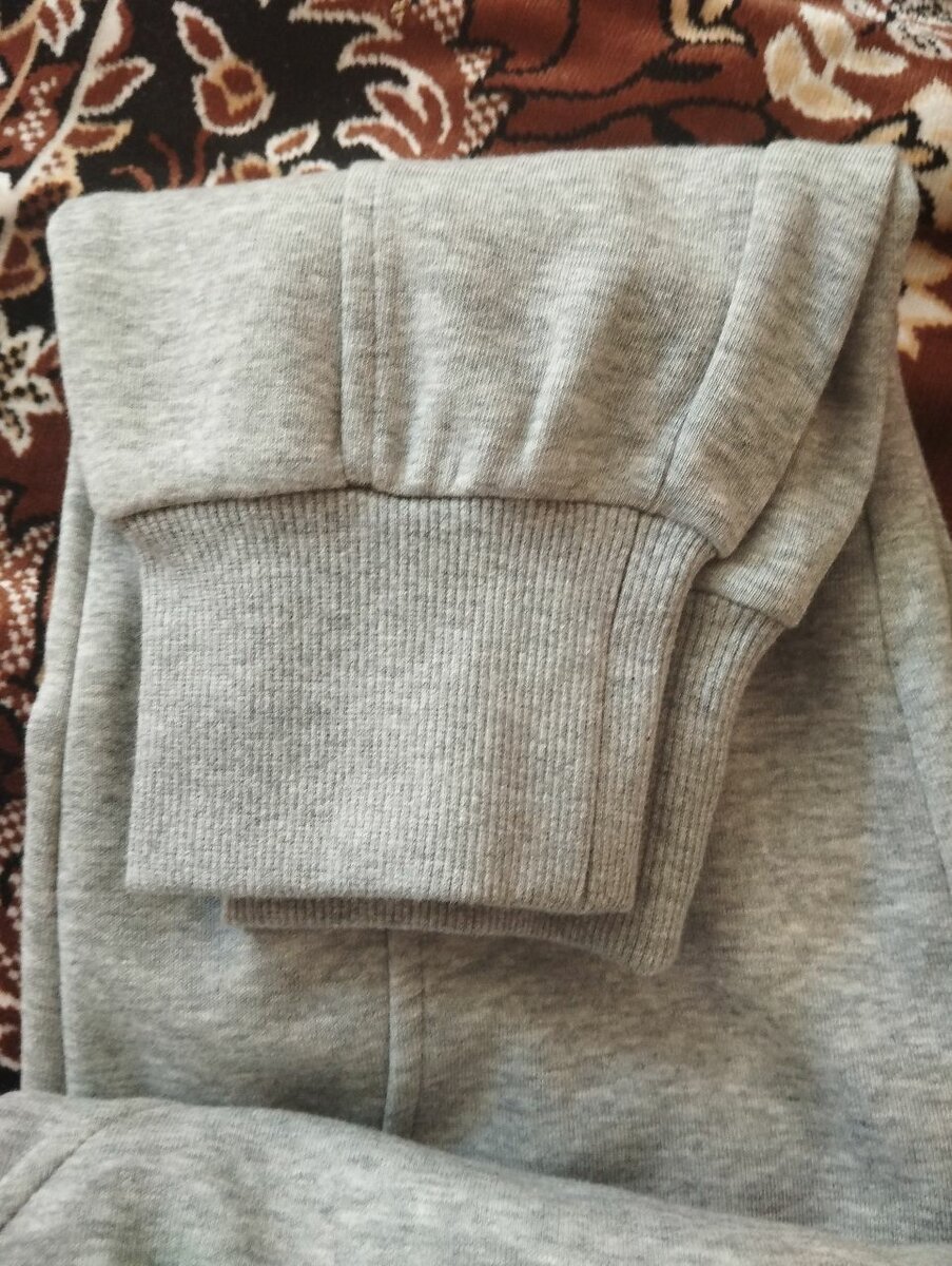 Новые спортивные штаны