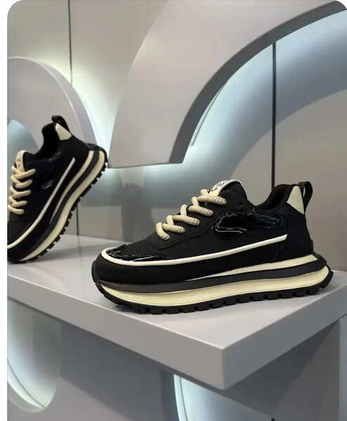 Chaussures sportives noires homme