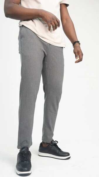 Pantalon gris élégant homme