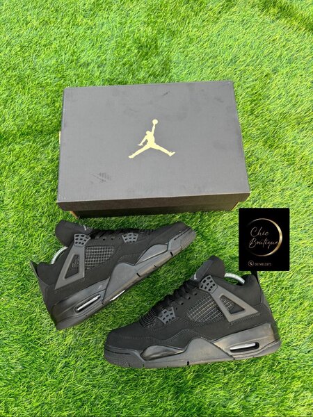 Basket Jordan avec carton