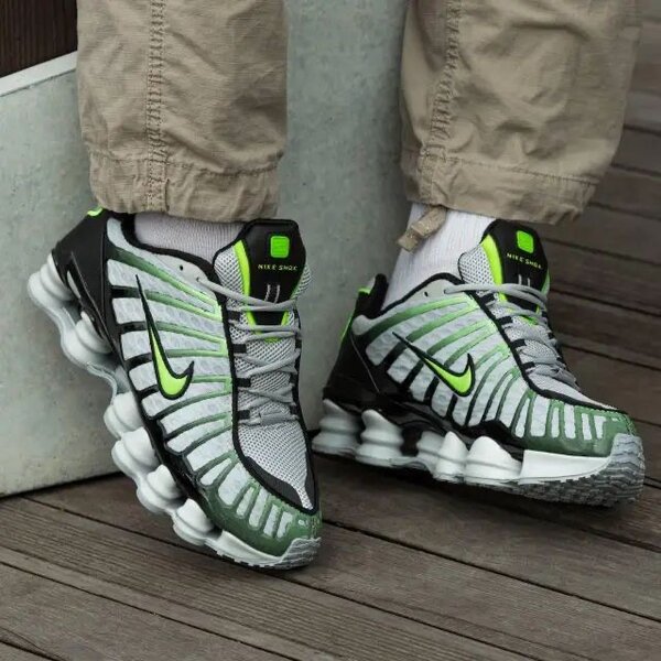 Baskets Nike Shox TL modernes