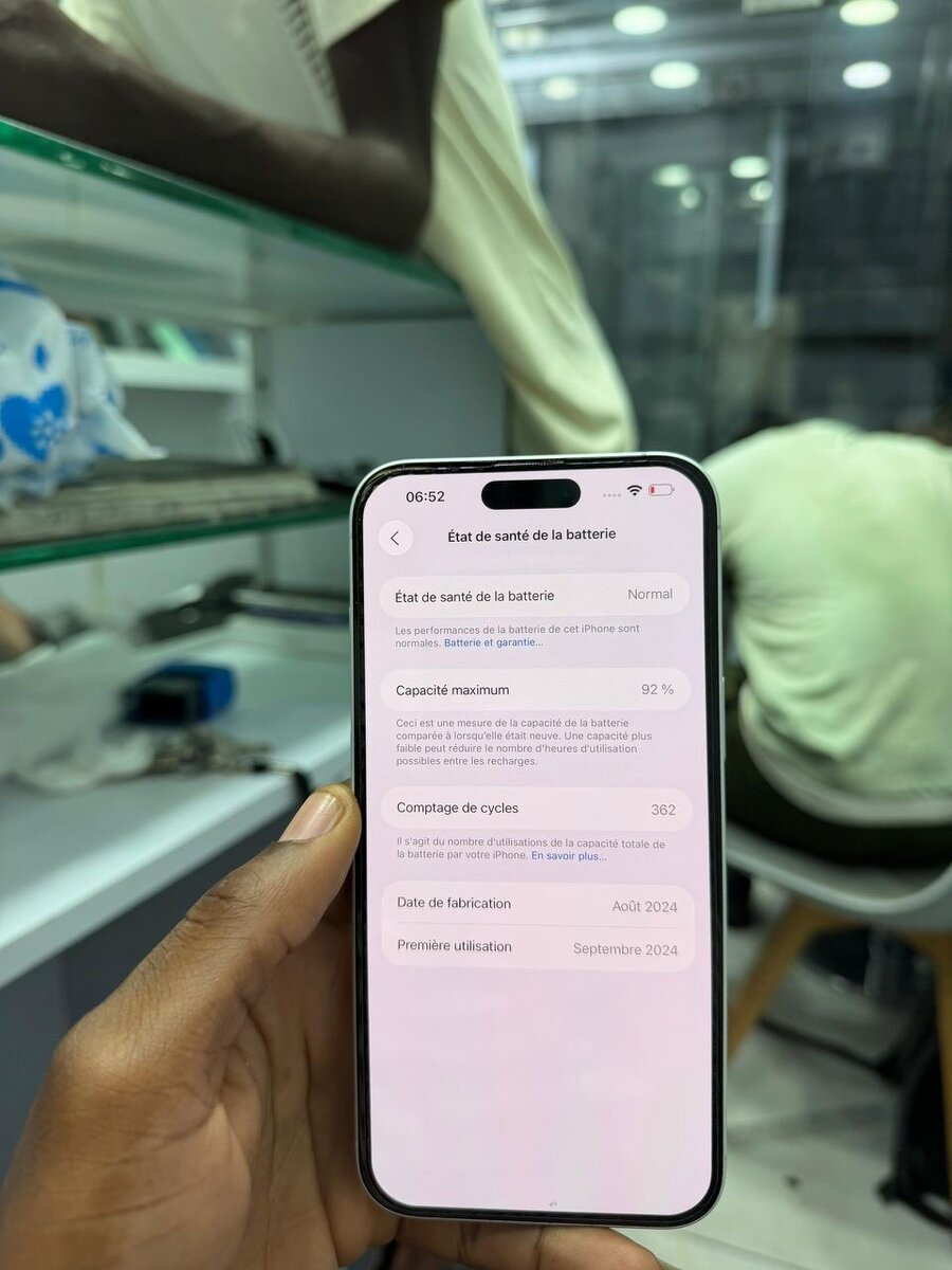 iPhone occasion, bon état, batterie neuve
