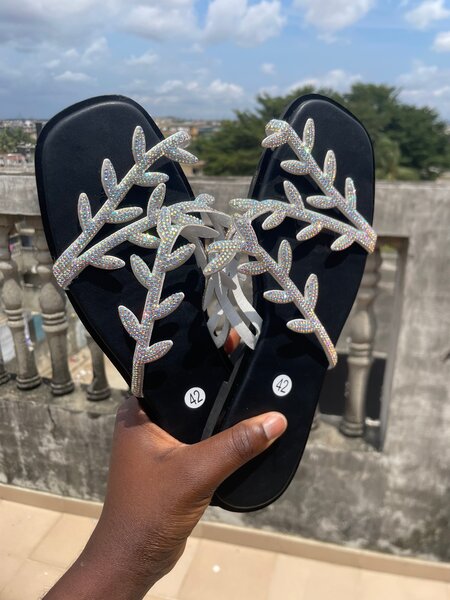 Sandales ornées pour femmes