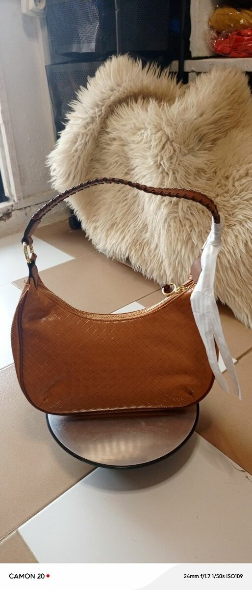 Sac à main en cuir tressé