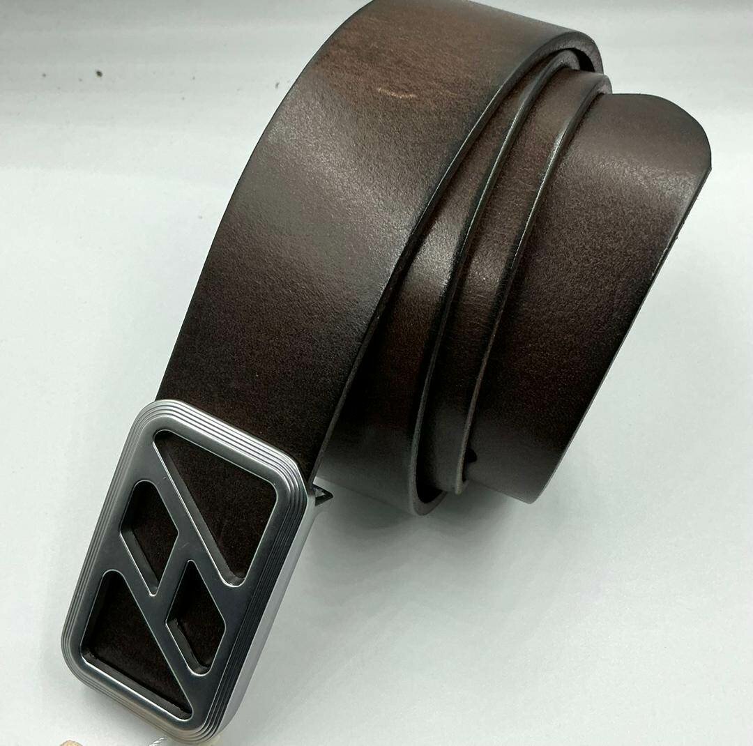 Ceinture en cuir marron élégante