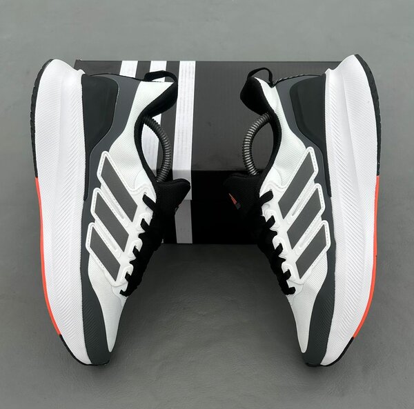 Adidas Chaussures de Running