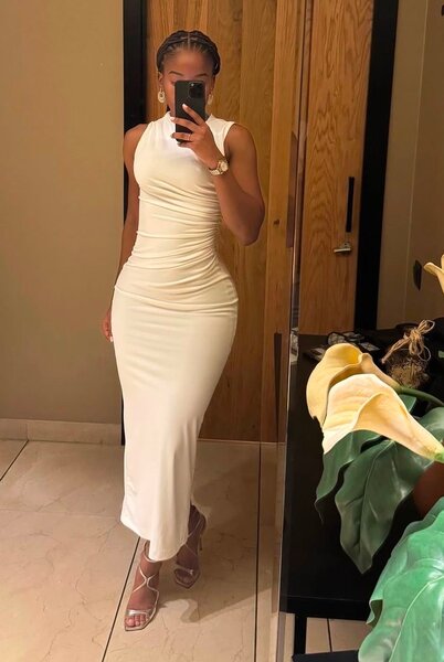 Robe longue blanche élégante