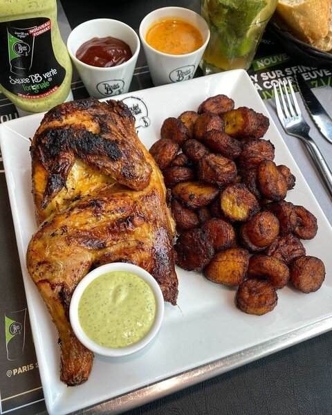 Poulet Grillé avec Plantains