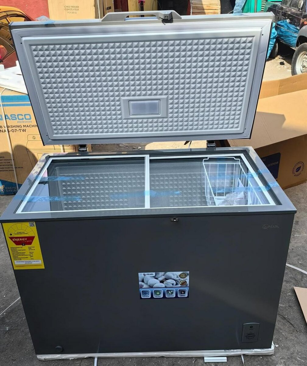 Pearl chest freezer
