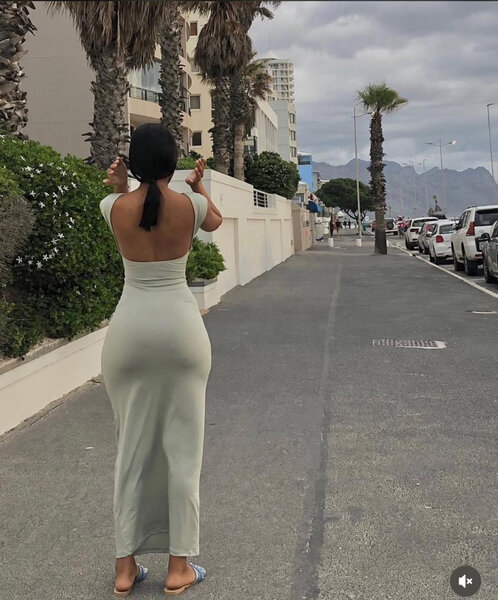 Robe dos nu élégante