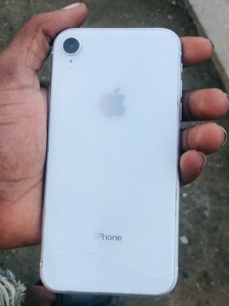 iPhone XR