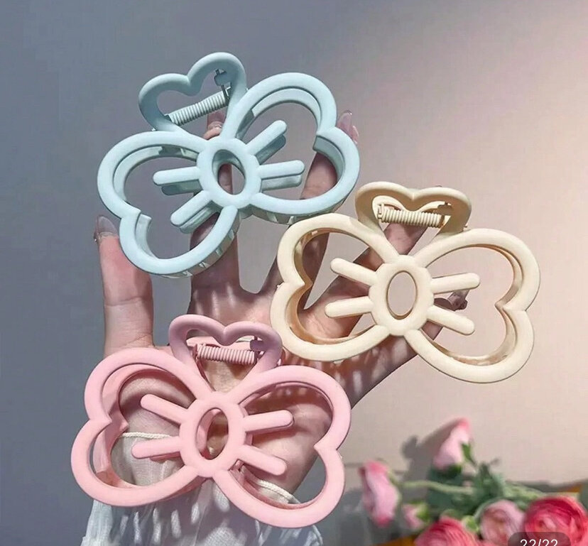 Pinces à cheveux papillon colorées