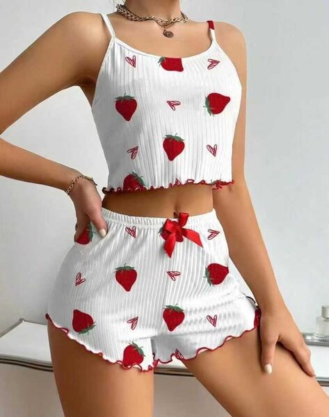 Pyjama d'été à motifs fraises