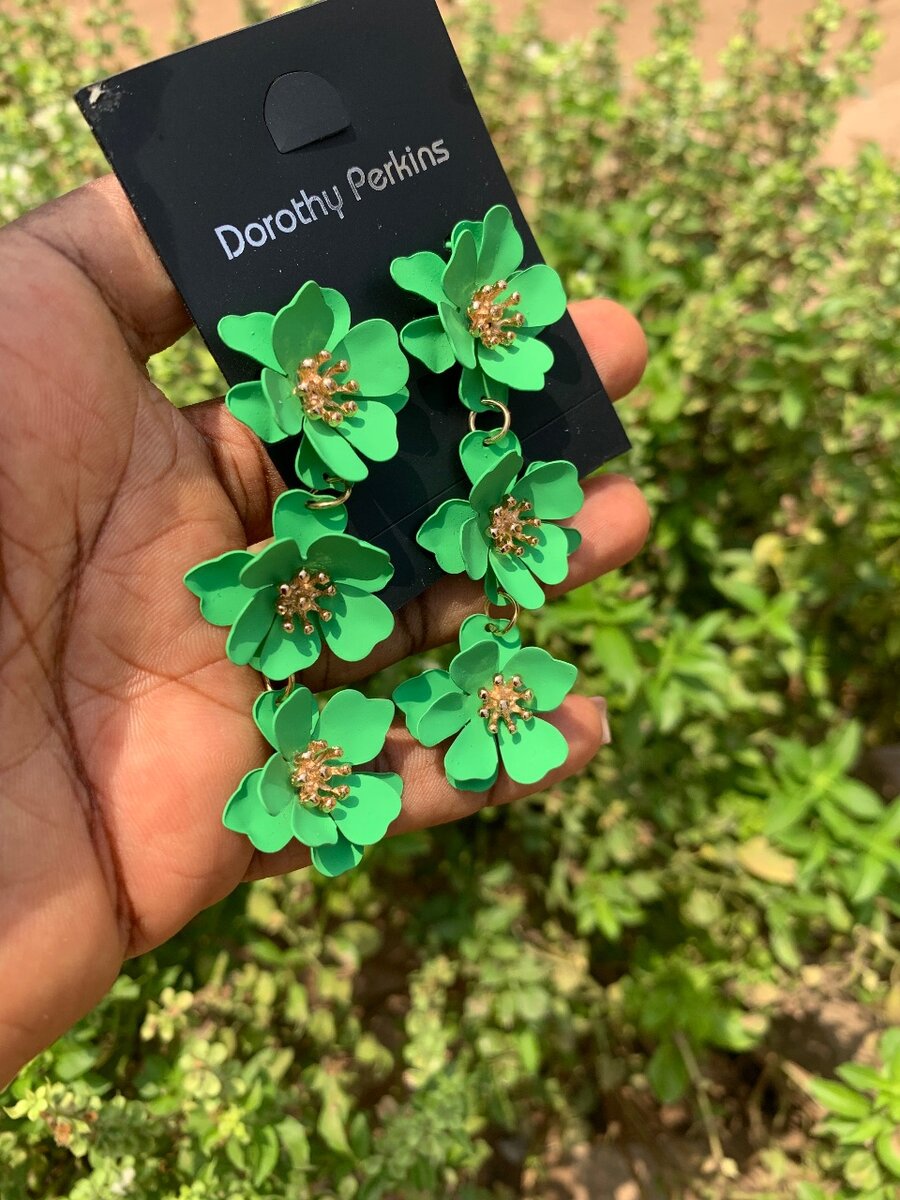 Floral earring (green, blue, orange)