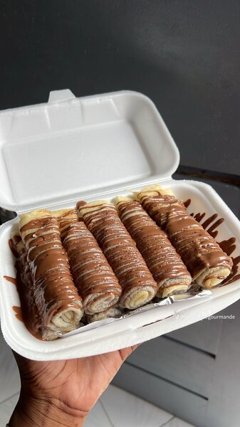 Crêpes roulées au chocolat