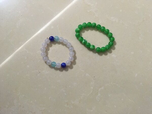 Bracelets de perles colorées