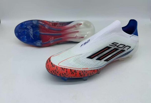 Chaussures de football F50 Adidas