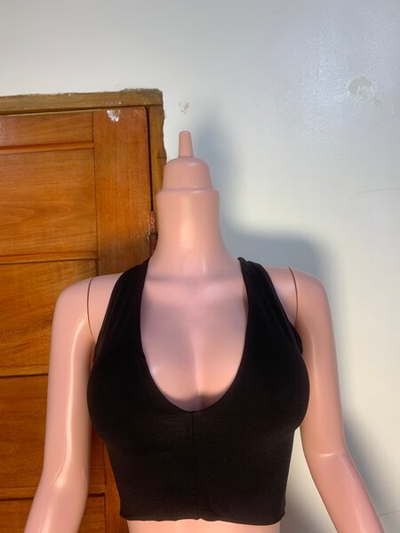 Haut de sport noir femme