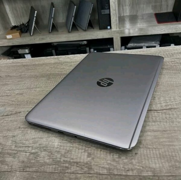 Ordinateur Portable HP Élégant