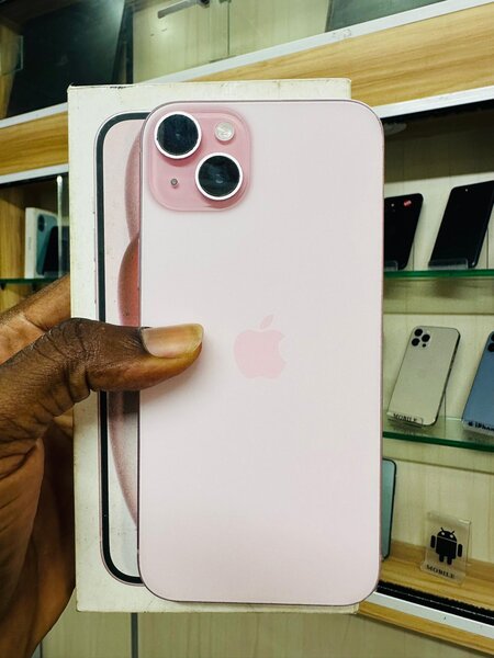 Apple iPhone 15plus 128Go