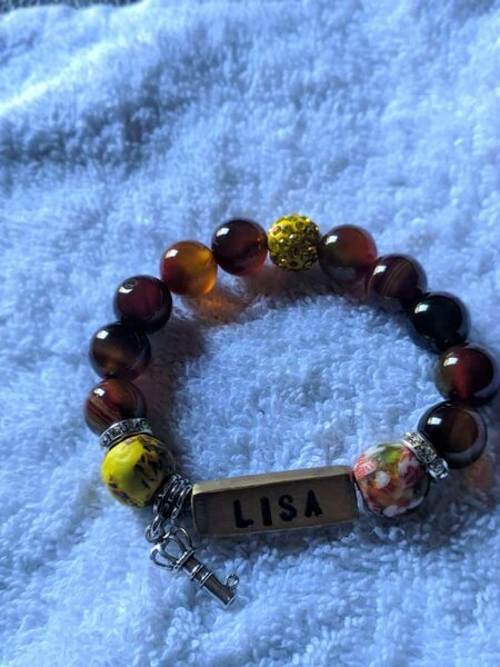 Customized beads bracelets
