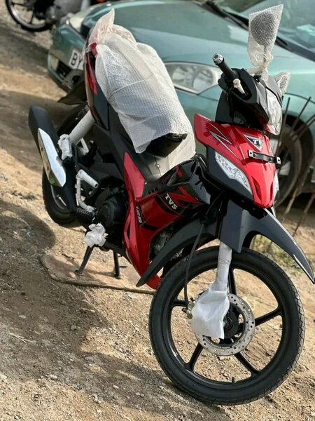 Moto TVS RockZ 125cc