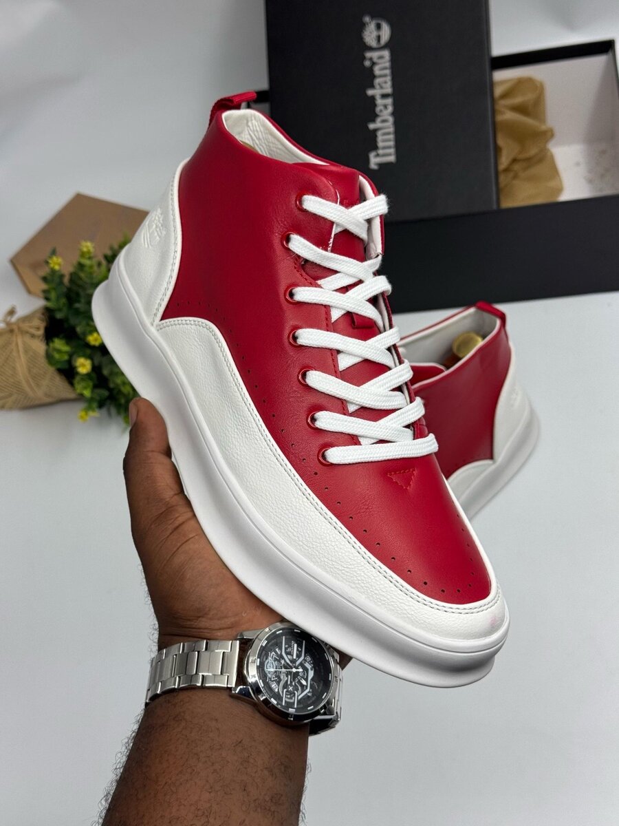 TIMBERLAND RED AND WHITE