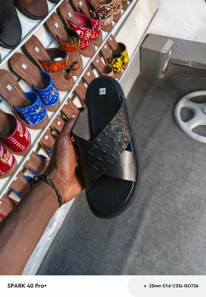 Sandales en cuir homme élégantes