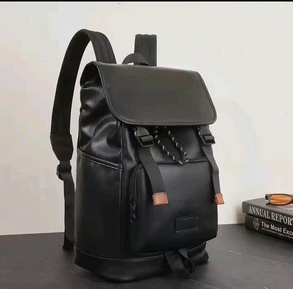 Sac à dos en cuir élégant