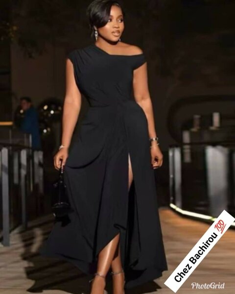 Robe élégante avec fente