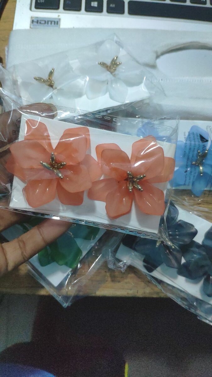 Floral Hair Clips Set