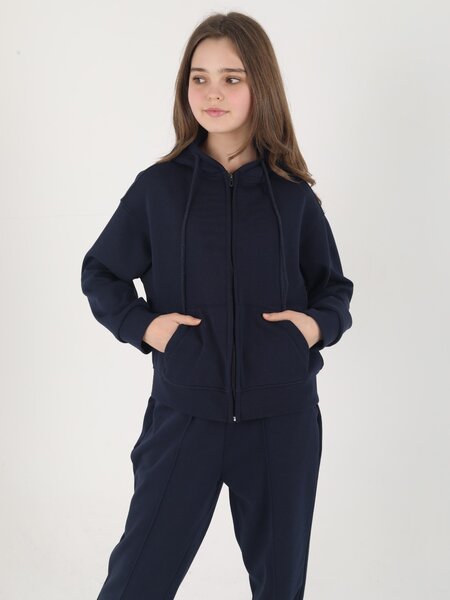 Спортивный костюм с капюшоном