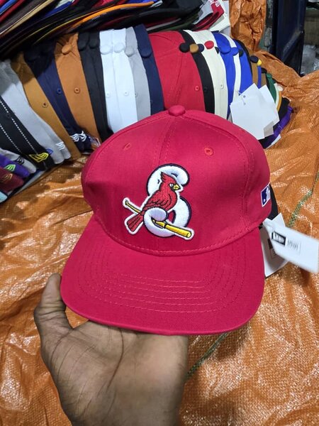Casquette rouge Cardinal