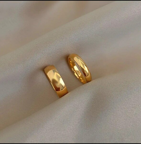 Alliances en or élégantes