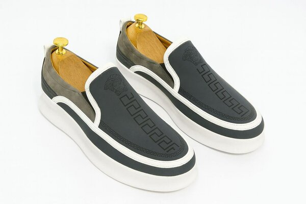 Baskets slip-on élégantes