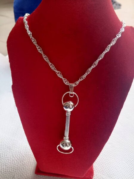 Collier clé vintage en argent