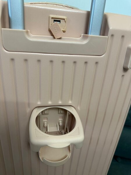 Smart Luggage with USB Port