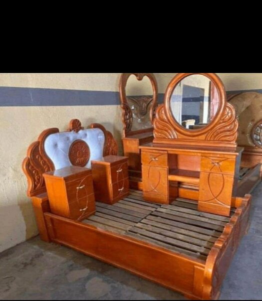 Ensemble Lit et Commode en Bois