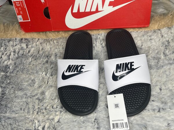 Nike slides