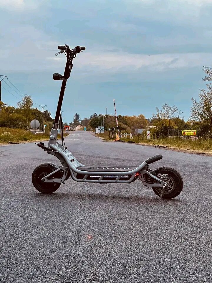 Trottinette électrique pliante